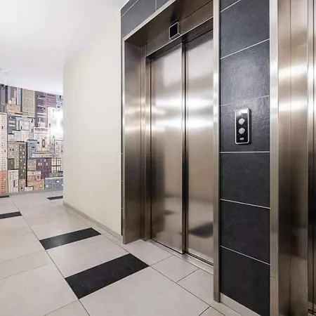 Lustrzany Waterlane Island Gdansk